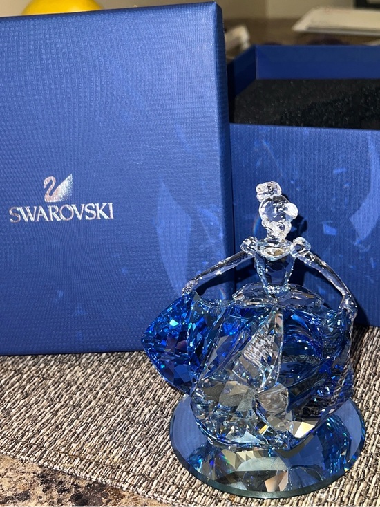 Swarovski Other - Swarovski Disney Cinderella 2015 Crystal Figurine